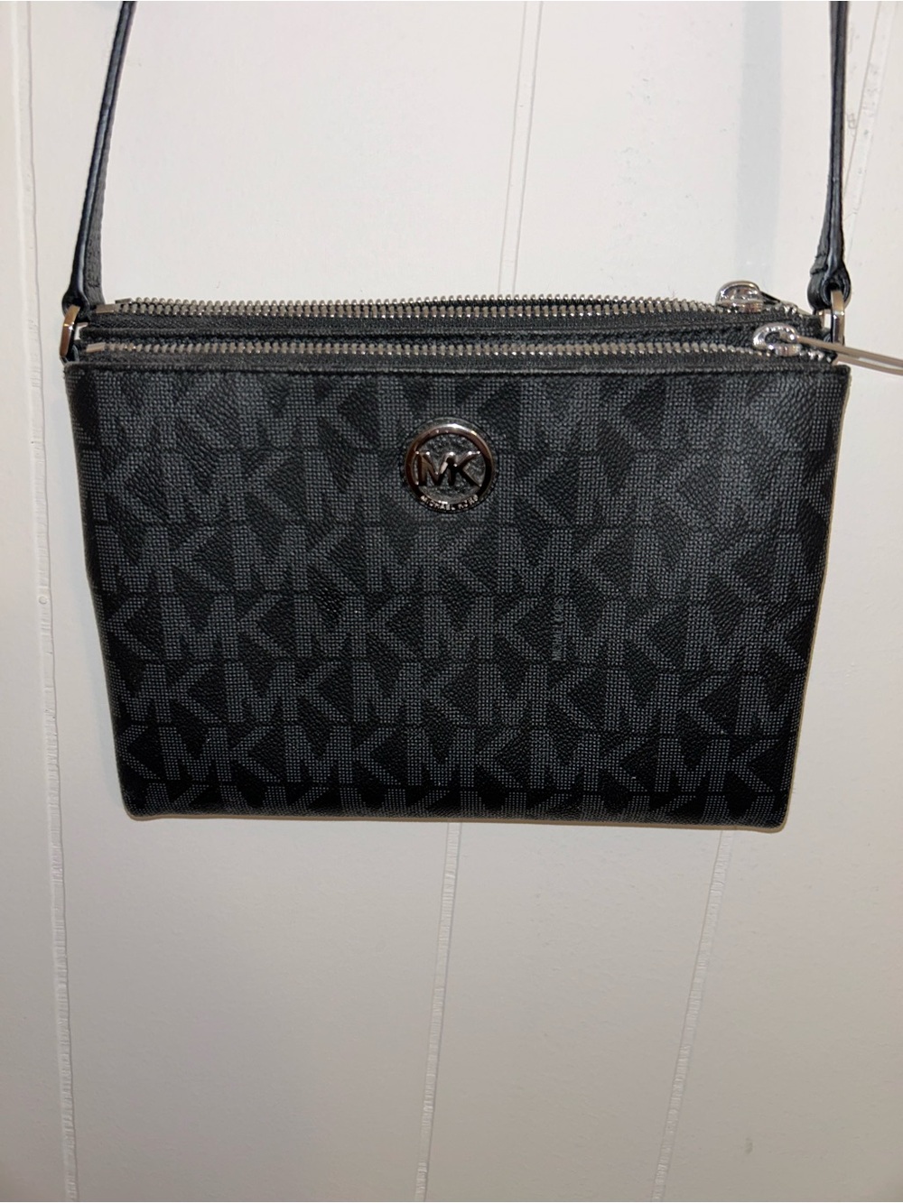 Michael Kors black crossbody purse - Picture 2 of 3